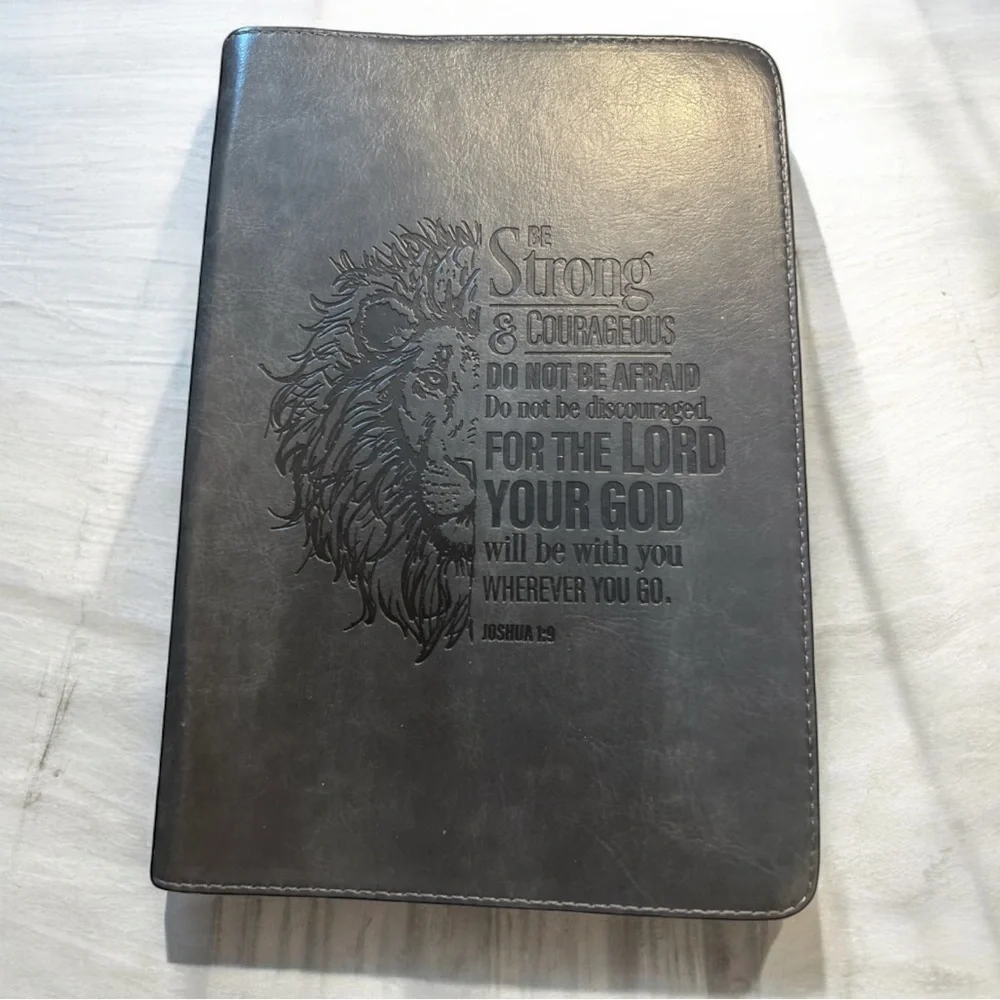 Christian Zip Bible Journal Be Strong & Courageous Joshua 1:9 Lion
